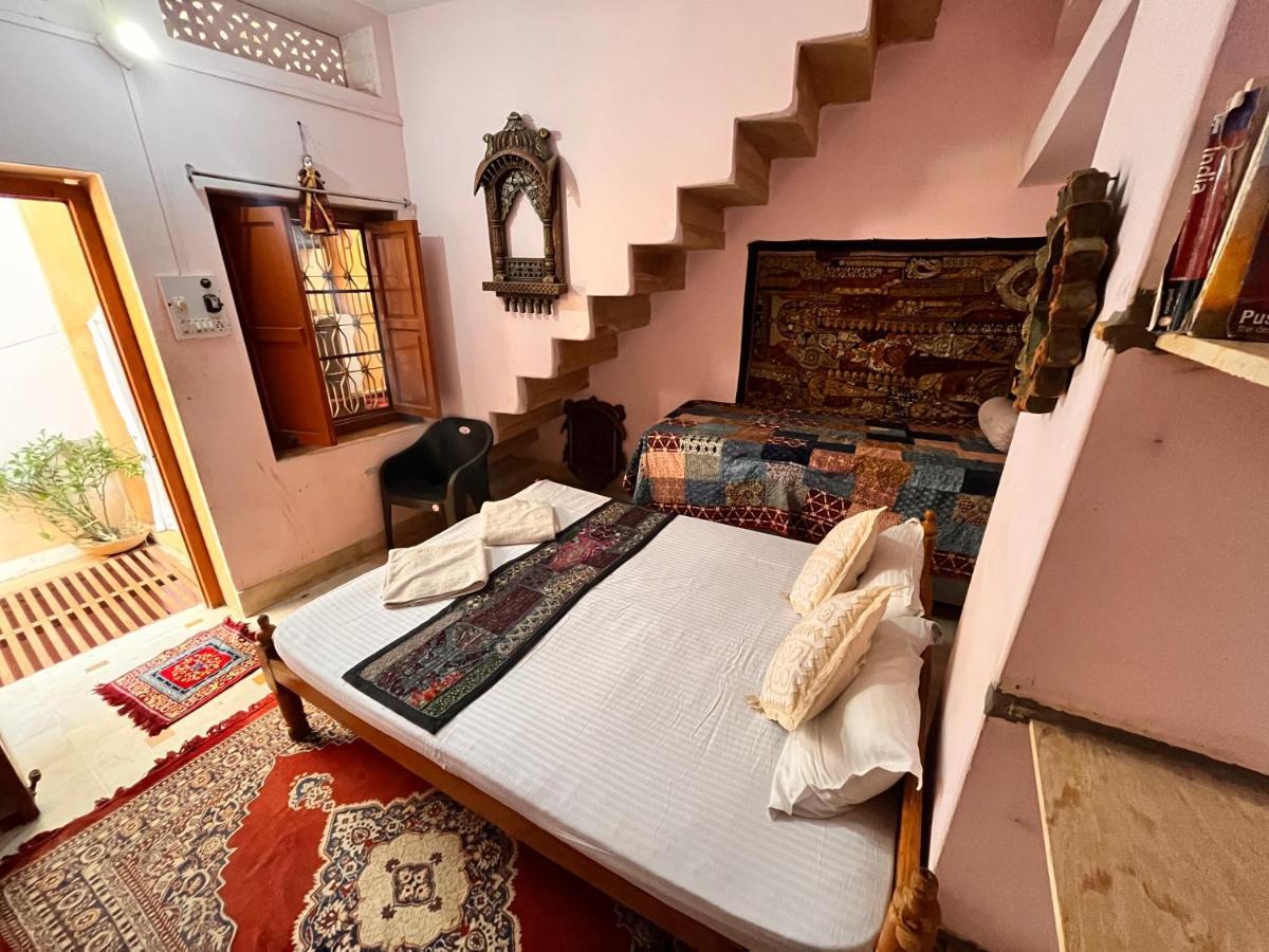 Hostel Marigold Home Stay Jaisalmer Exterior photo